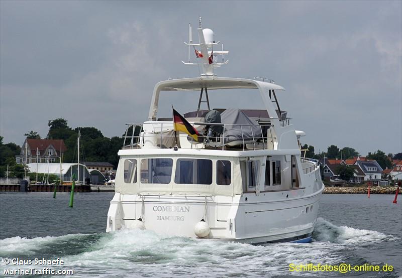 comedian (Pleasure craft) - IMO , MMSI 211376820, Call Sign DJIR under the flag of Germany