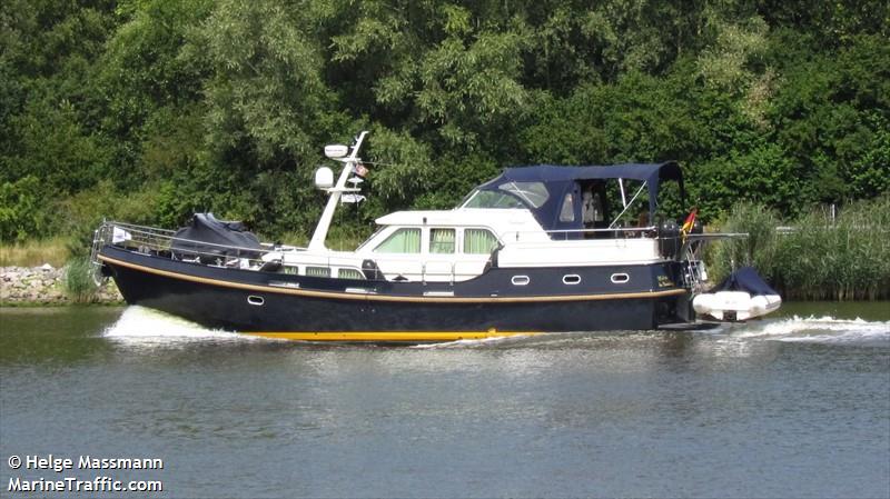 independence (Pleasure craft) - IMO , MMSI 211598570, Call Sign DH7705 under the flag of Germany