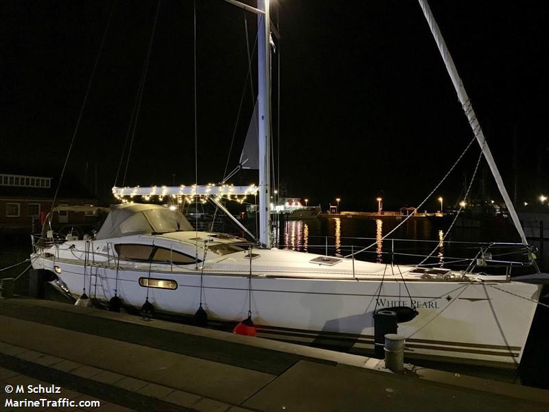 white pearl (Sailing vessel) - IMO , MMSI 211794480, Call Sign DKIA2 under the flag of Germany
