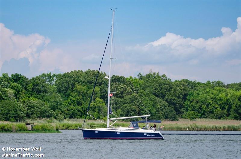pinch me (Sailing vessel) - IMO , MMSI 338385716 under the flag of USA