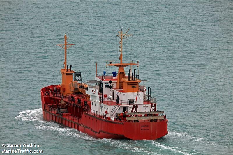 kawatiri (Dredging or UW ops) - IMO , MMSI 512000834, Call Sign ZM3363 under the flag of New Zealand