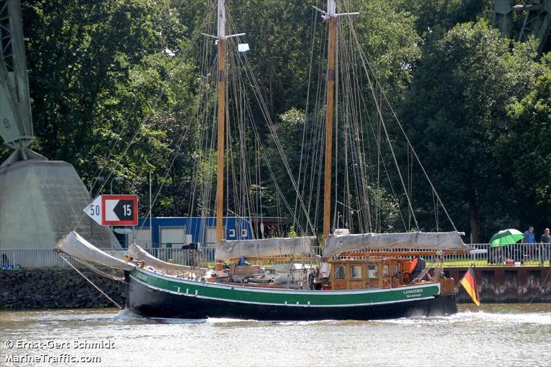 langediek (Sailing vessel) - IMO , MMSI 211206770, Call Sign DESW under the flag of Germany