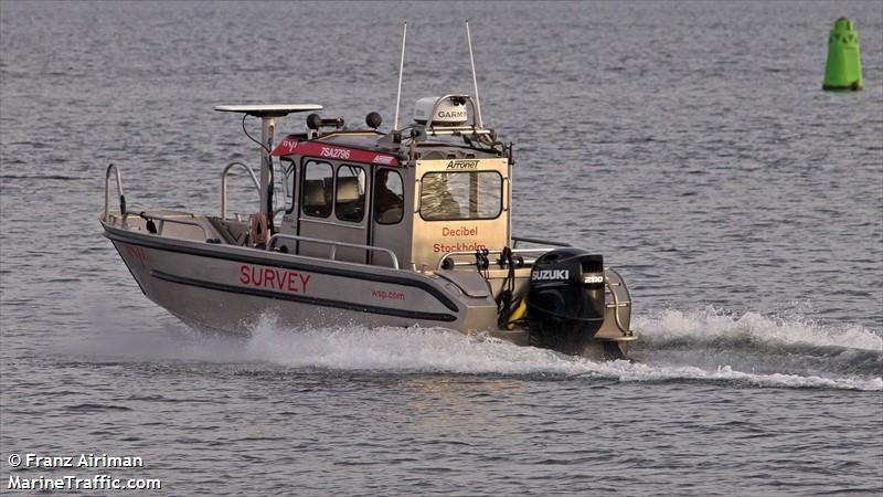 decibel (Pleasure craft) - IMO , MMSI 265786950, Call Sign 7SA2796 under the flag of Sweden