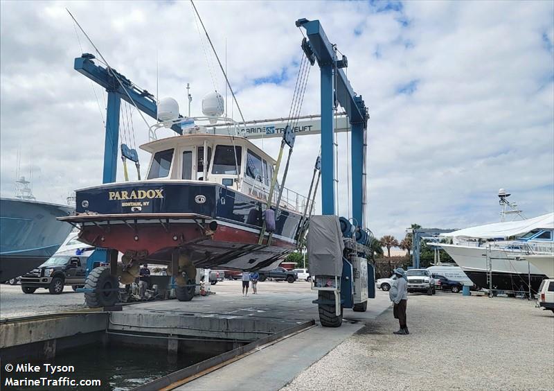 paradox (Pleasure craft) - IMO , MMSI 338227975 under the flag of USA