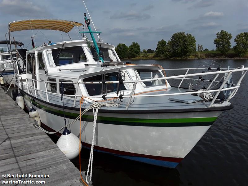bummler (Pleasure craft) - IMO , MMSI 211784810, Call Sign DB3077 under the flag of Germany