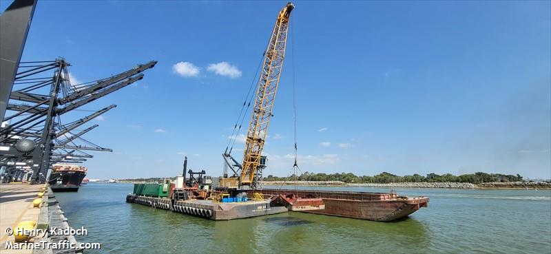 dredge mbi 08 (Dredging or UW ops) - IMO , MMSI 368157320, Call Sign WDL7124 under the flag of United States (USA)