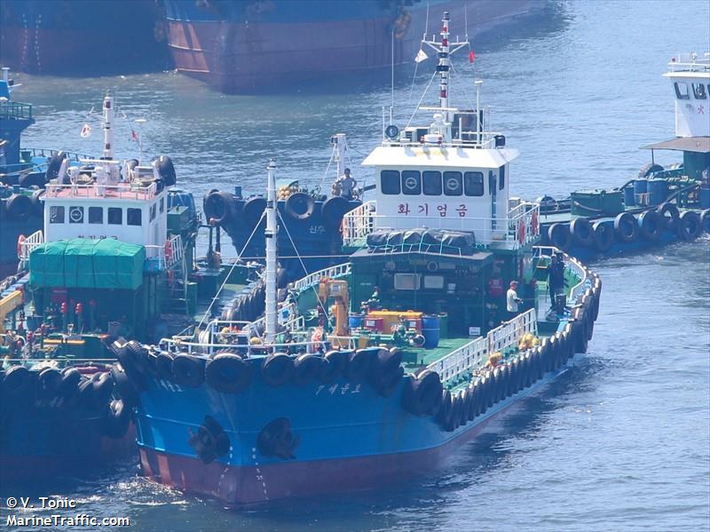 7se yun (Tanker) - IMO , MMSI 440141340 under the flag of Korea