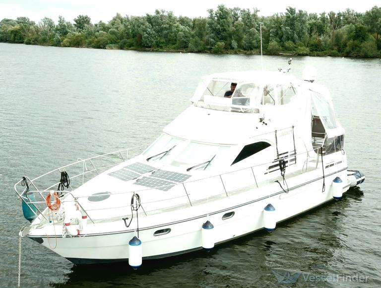 liberty (Pleasure craft) - IMO , MMSI 211396610, Call Sign DC6589 under the flag of Germany
