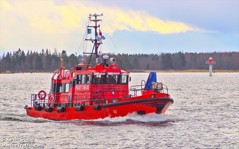 pilot 756 se (Pilot) - IMO , MMSI 265512390, Call Sign SLET under the flag of Sweden