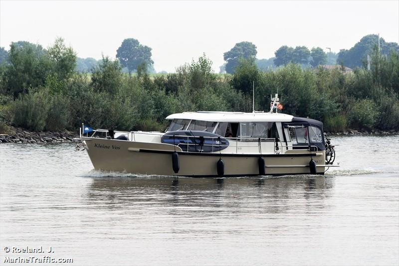 kleine vos (Pleasure craft) - IMO , MMSI 244860480, Call Sign PC3302 under the flag of Netherlands