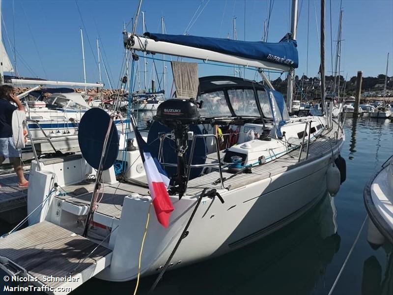 adora (Sailing vessel) - IMO , MMSI 227096070 under the flag of France