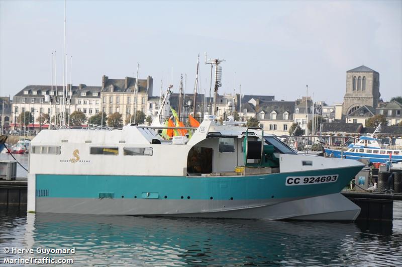 saint briac (Fishing vessel) - IMO , MMSI 227312950, Call Sign FW5319 under the flag of France