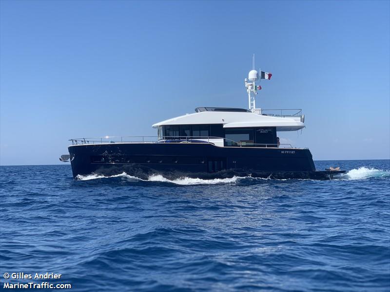cargo de nuit (Pleasure craft) - IMO , MMSI 227947670, Call Sign FAG5202 under the flag of France