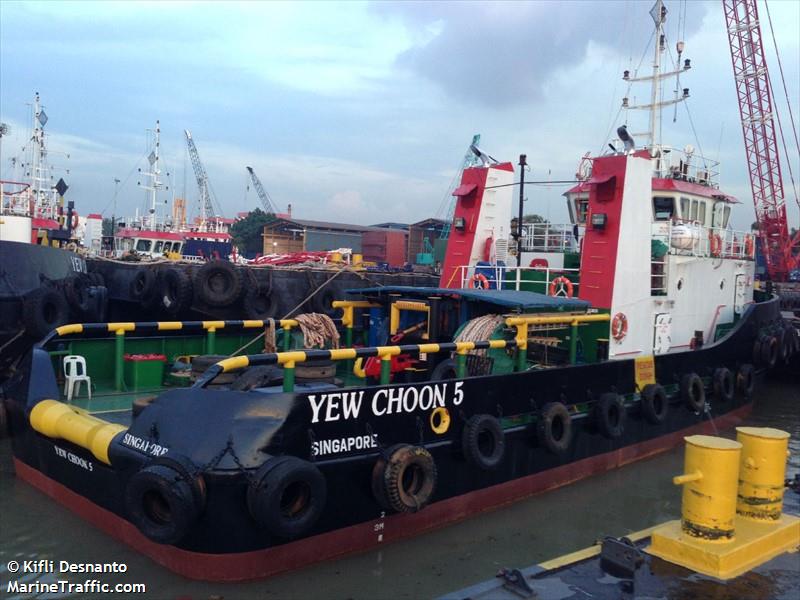 yew choon 5 (Tug) - IMO , MMSI 563009660, Call Sign 9V7144 under the flag of Singapore
