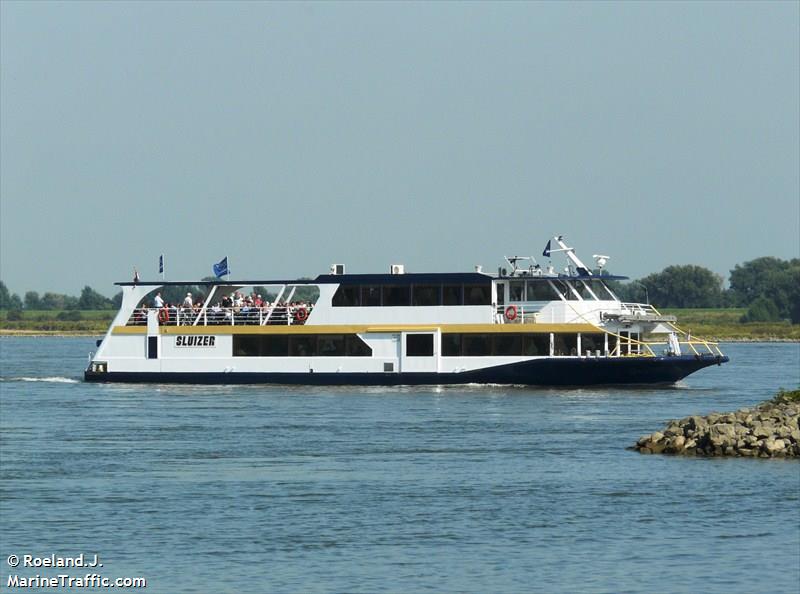 sluizer (Passenger ship) - IMO , MMSI 244730043, Call Sign PI3903 under the flag of Netherlands