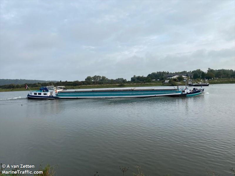 arie (Cargo ship) - IMO , MMSI 244750272, Call Sign PE2716 under the flag of Netherlands