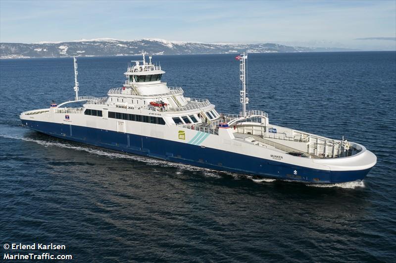 munken (Passenger/Ro-Ro Cargo Ship) - IMO 9820403, MMSI 257057980, Call Sign LESN under the flag of Norway