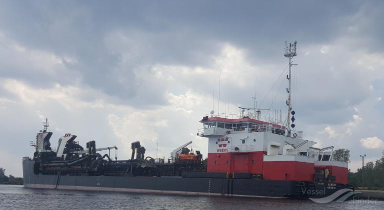 rn weeks (Hopper Dredger) - IMO 8516079, MMSI 303390000, Call Sign WBV3250 under the flag of Alaska