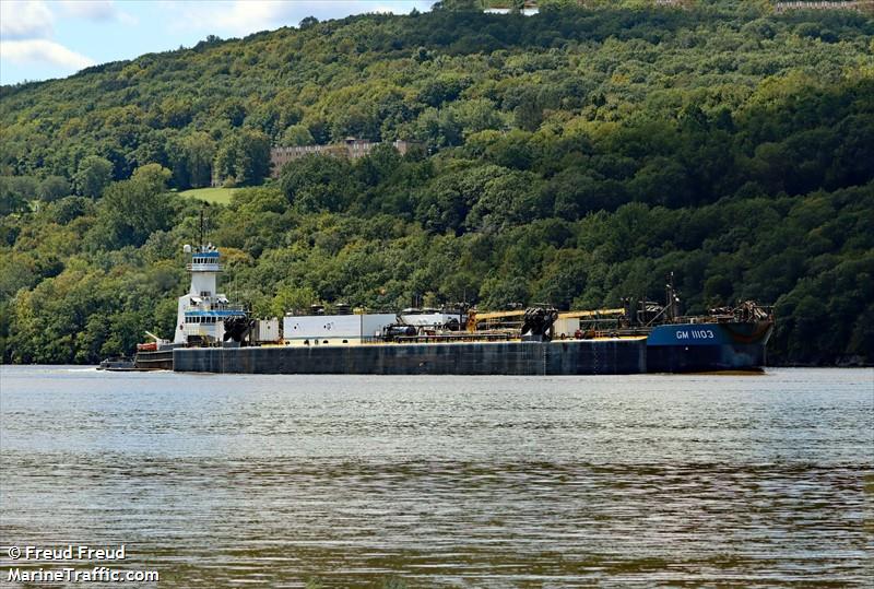 genesis eagle (Tug) - IMO 9117260, MMSI 338131000, Call Sign WDG9347 under the flag of USA