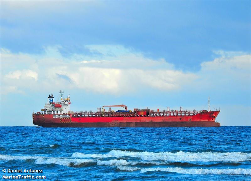 celsius manhattan (Chemical/Oil Products Tanker) - IMO 9323766, MMSI 538005288, Call Sign V7CN3 under the flag of Marshall Islands