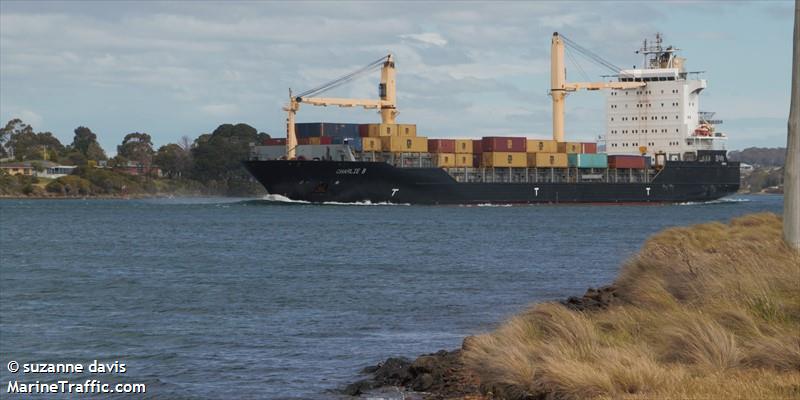 lihir chief (Container Ship) - IMO 9519327, MMSI 563115500, Call Sign 9V3221 under the flag of Singapore