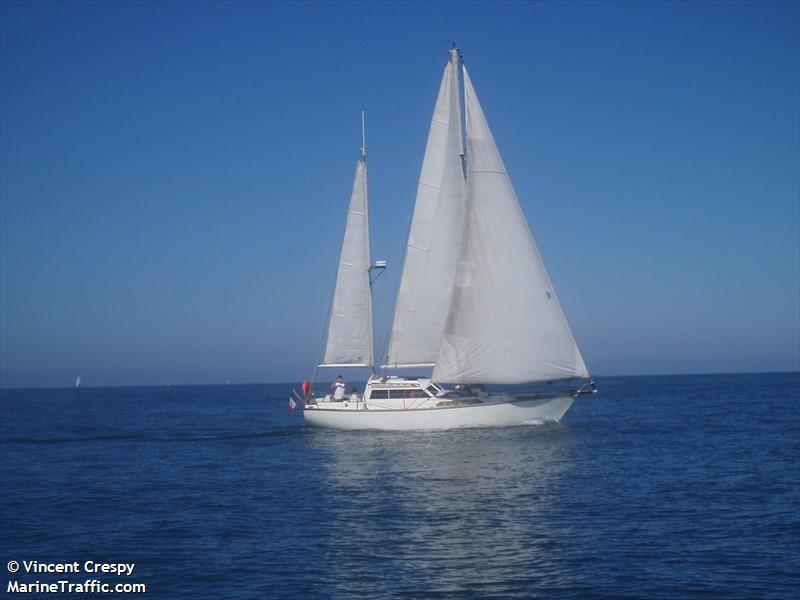 cadoro (Pleasure craft) - IMO , MMSI 227345930 under the flag of France