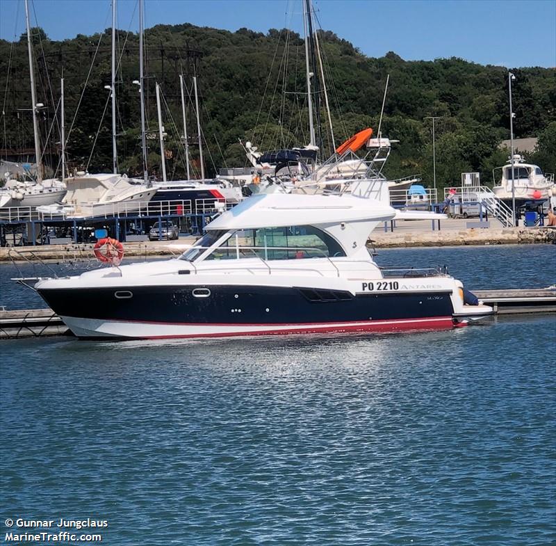 blue dream (Pleasure craft) - IMO , MMSI 238091240, Call Sign 9A3029 under the flag of Croatia
