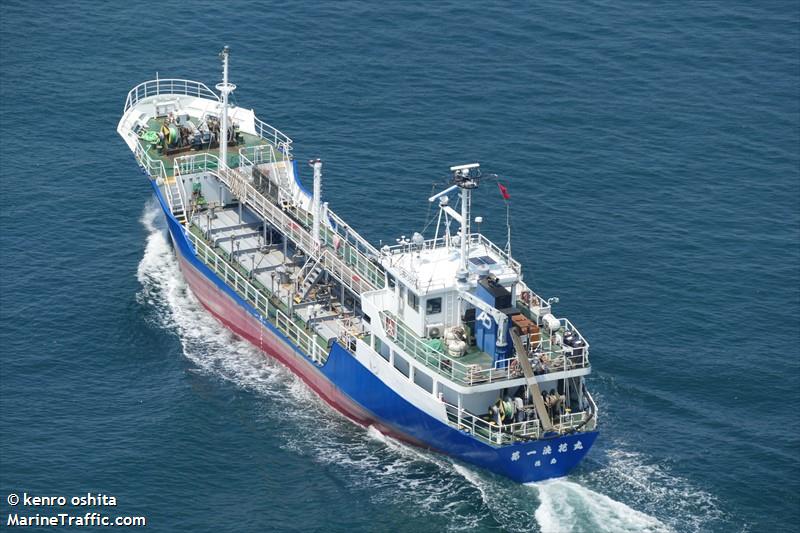 no. 1 naniwa maru (Tanker) - IMO , MMSI 431500016, Call Sign JL6112 under the flag of Japan