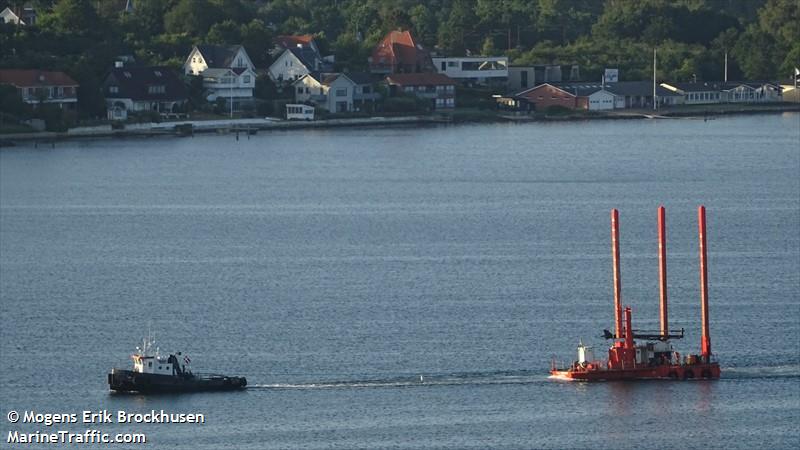 bb pilen (Tug) - IMO , MMSI 219004355, Call Sign OU7759 under the flag of Denmark