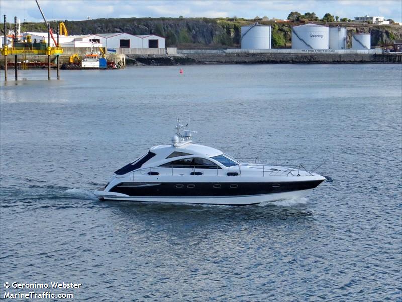 breeze (Pleasure craft) - IMO , MMSI 235070876, Call Sign 2BW14 under the flag of United Kingdom (UK)