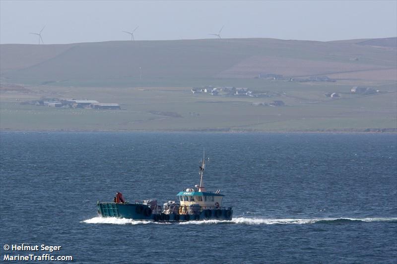 emma (Cargo ship) - IMO , MMSI 235089517, Call Sign 2BFV7 under the flag of United Kingdom (UK)