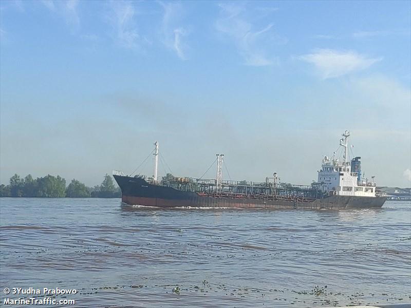 mt iriani (Tanker) - IMO , MMSI 525022365, Call Sign YFWL under the flag of Indonesia