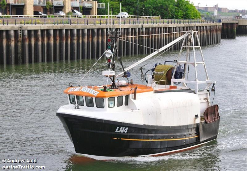 ocean provider (Fishing vessel) - IMO , MMSI 232019750, Call Sign 2ICF3 under the flag of United Kingdom (UK)