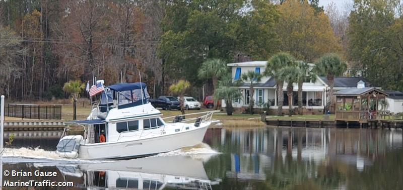 my minnehaha (Pleasure craft) - IMO , MMSI 338057521, Call Sign CG34292 under the flag of USA
