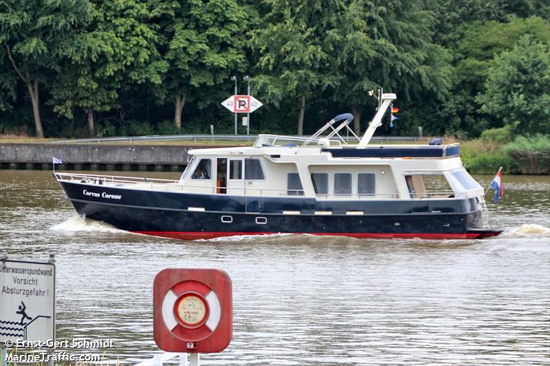 corvus corone (Pleasure craft) - IMO , MMSI 244690447, Call Sign PB 6626 under the flag of Netherlands