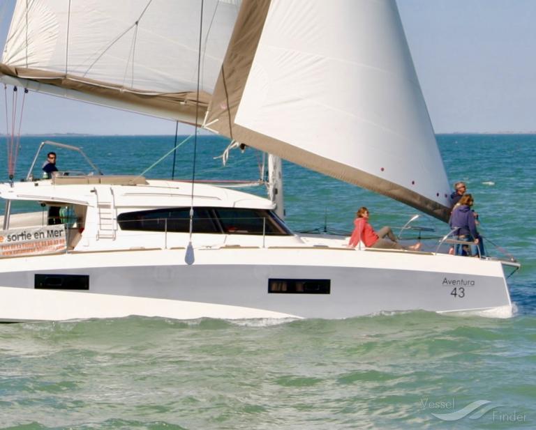 blue note (Pleasure craft) - IMO , MMSI 227410410, Call Sign FAD6099 under the flag of France