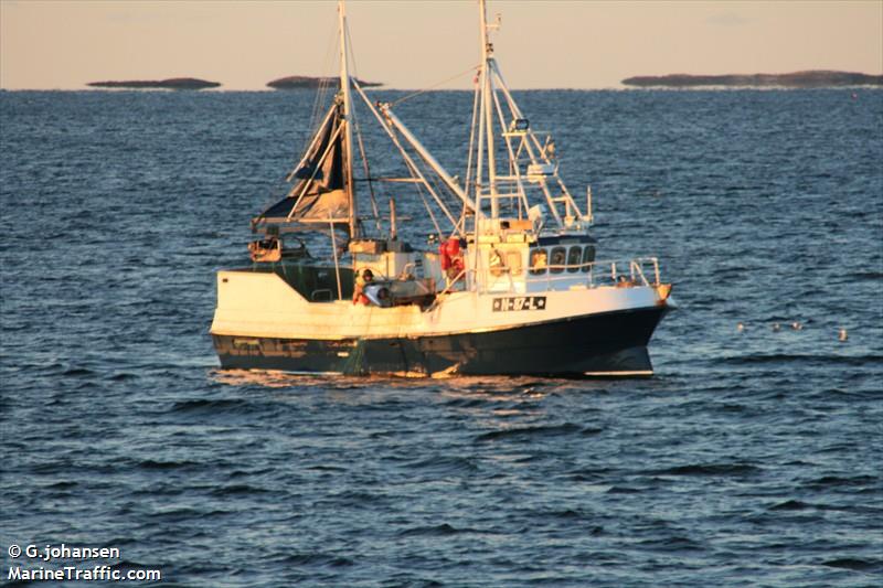 dinaboen (Fishing vessel) - IMO , MMSI 257157940, Call Sign LK7089 under the flag of Norway