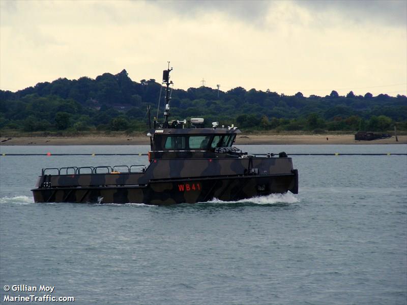 wb41 (Tug) - IMO , MMSI 235073917, Call Sign 2CLY2 under the flag of United Kingdom (UK)