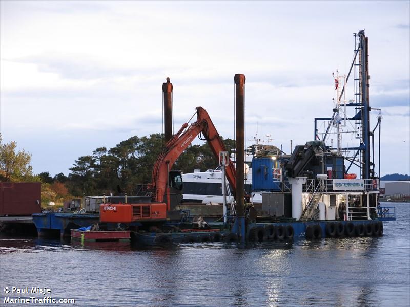 mudrun (Dredging or UW ops) - IMO , MMSI 257038500, Call Sign LM7153 under the flag of Norway