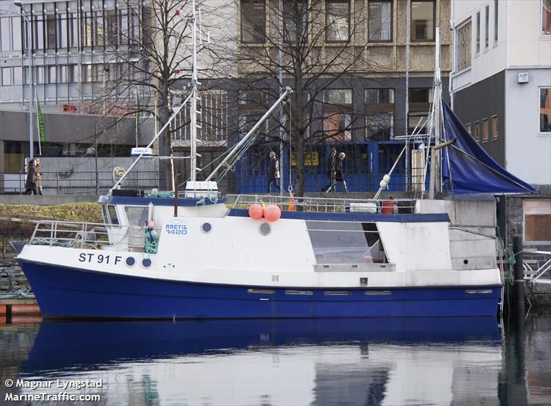 dennis olai (Fishing vessel) - IMO , MMSI 257176620, Call Sign LK5160 under the flag of Norway