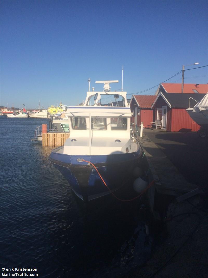 dt supply (Pleasure craft) - IMO , MMSI 265774380, Call Sign SFC6824 under the flag of Sweden