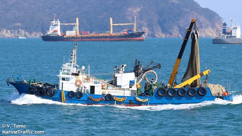 102 pyeong jin (Fishing vessel) - IMO , MMSI 440115550 under the flag of Korea
