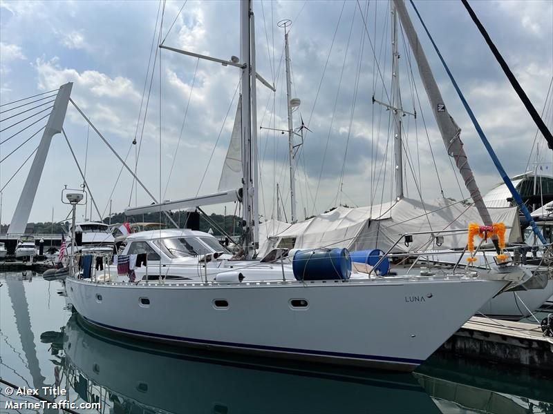 luna (Sailing vessel) - IMO , MMSI 533110592, Call Sign 9M2189 under the flag of Malaysia