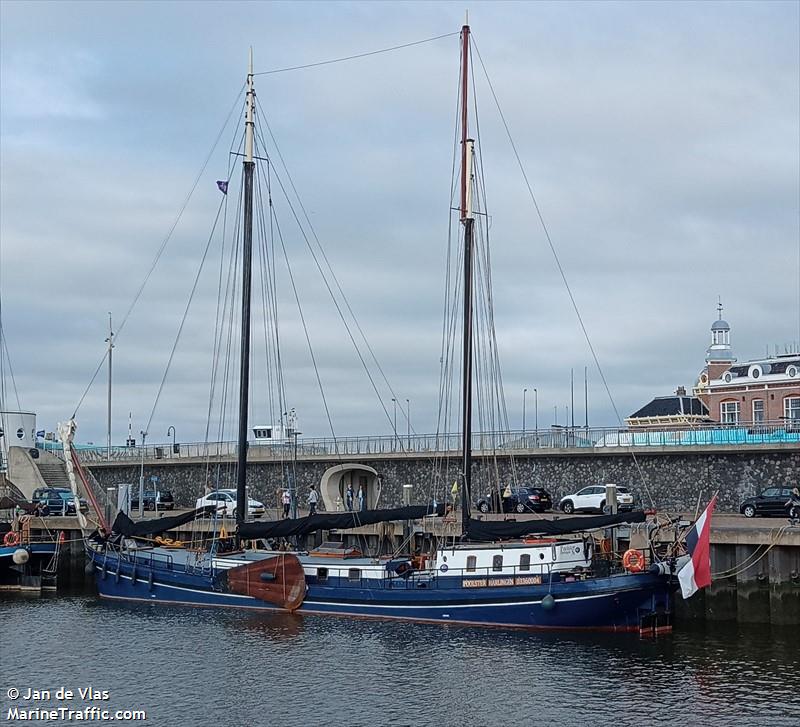 poolster (Passenger ship) - IMO , MMSI 244750085, Call Sign PF7996 under the flag of Netherlands
