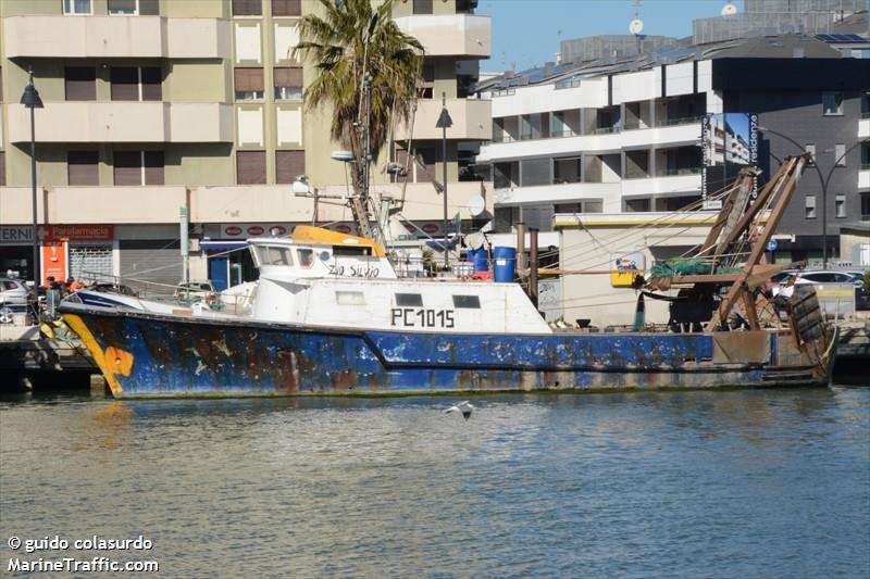 zio silvio (Fishing vessel) - IMO , MMSI 247102070, Call Sign IOSF under the flag of Italy