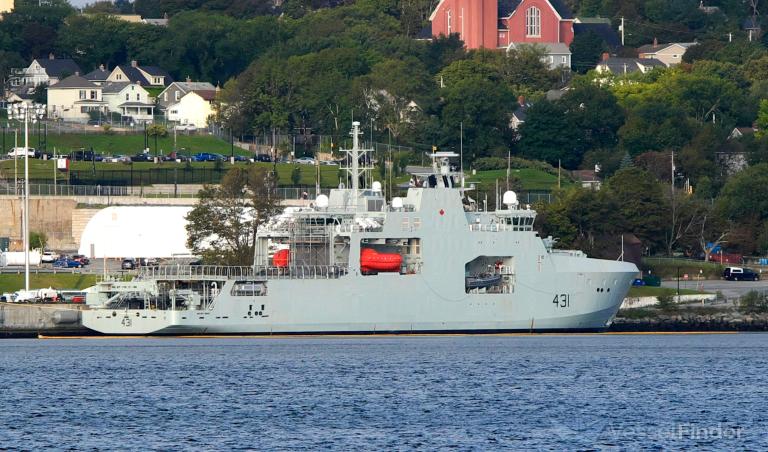 canadian warship 431 (Patrol Vessel) - IMO 4702515, MMSI 316014540, Call Sign CGMB under the flag of Canada