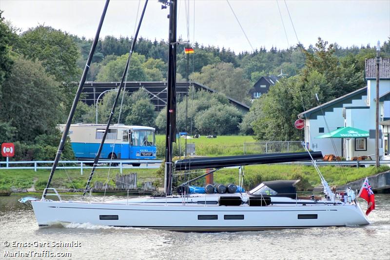 smitten (Pleasure craft) - IMO , MMSI 319165600, Call Sign ZIGIT under the flag of Cayman Islands