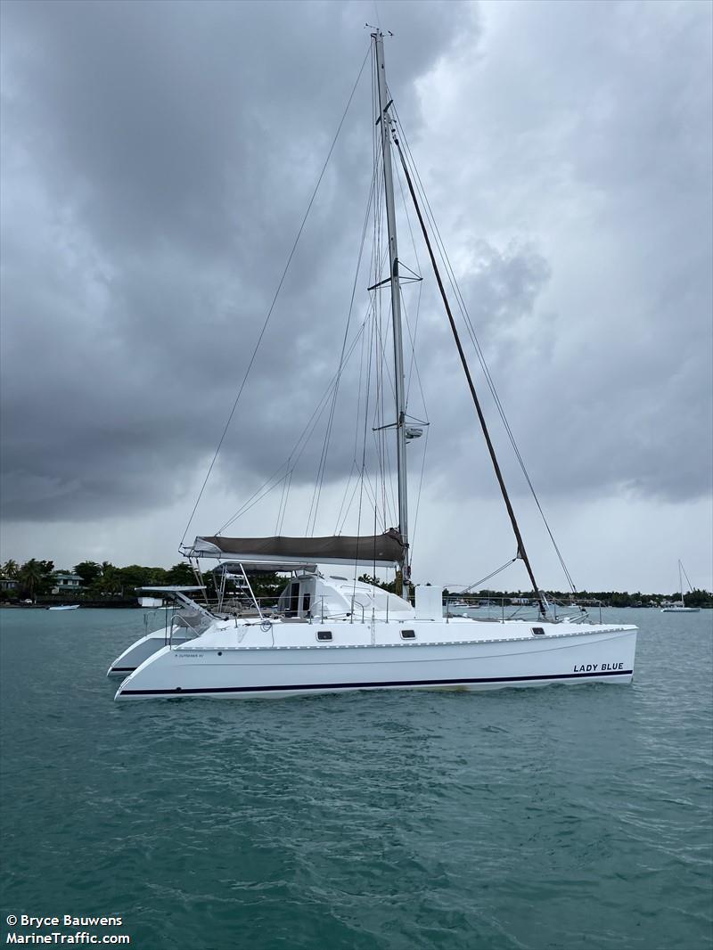 lady blue (Pleasure craft) - IMO , MMSI 227046830, Call Sign FGG7533 under the flag of France