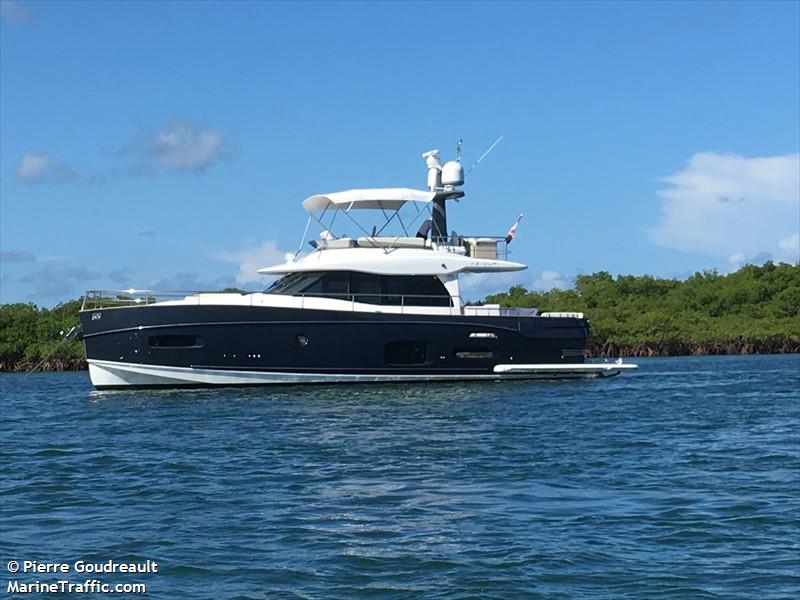 septembre (Pleasure craft) - IMO , MMSI 316035564 under the flag of Canada