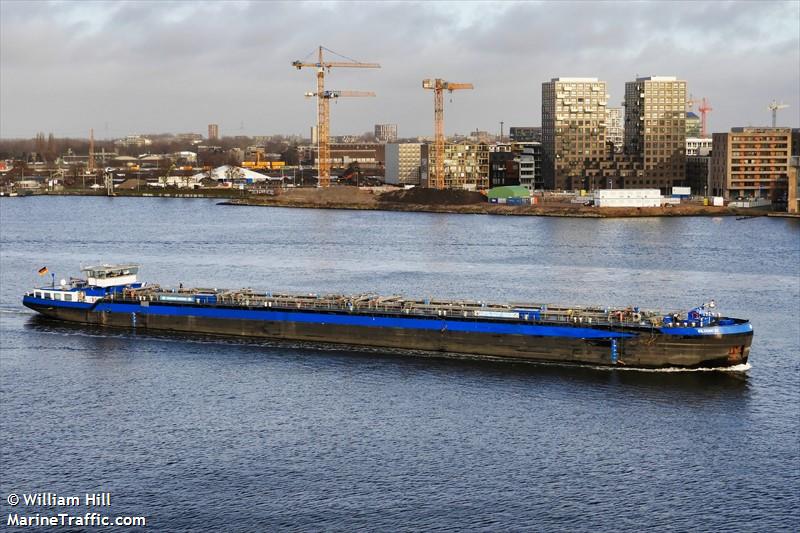 eiltank 82 (WIG) - IMO , MMSI 211510980, Call Sign DF2258 under the flag of Germany